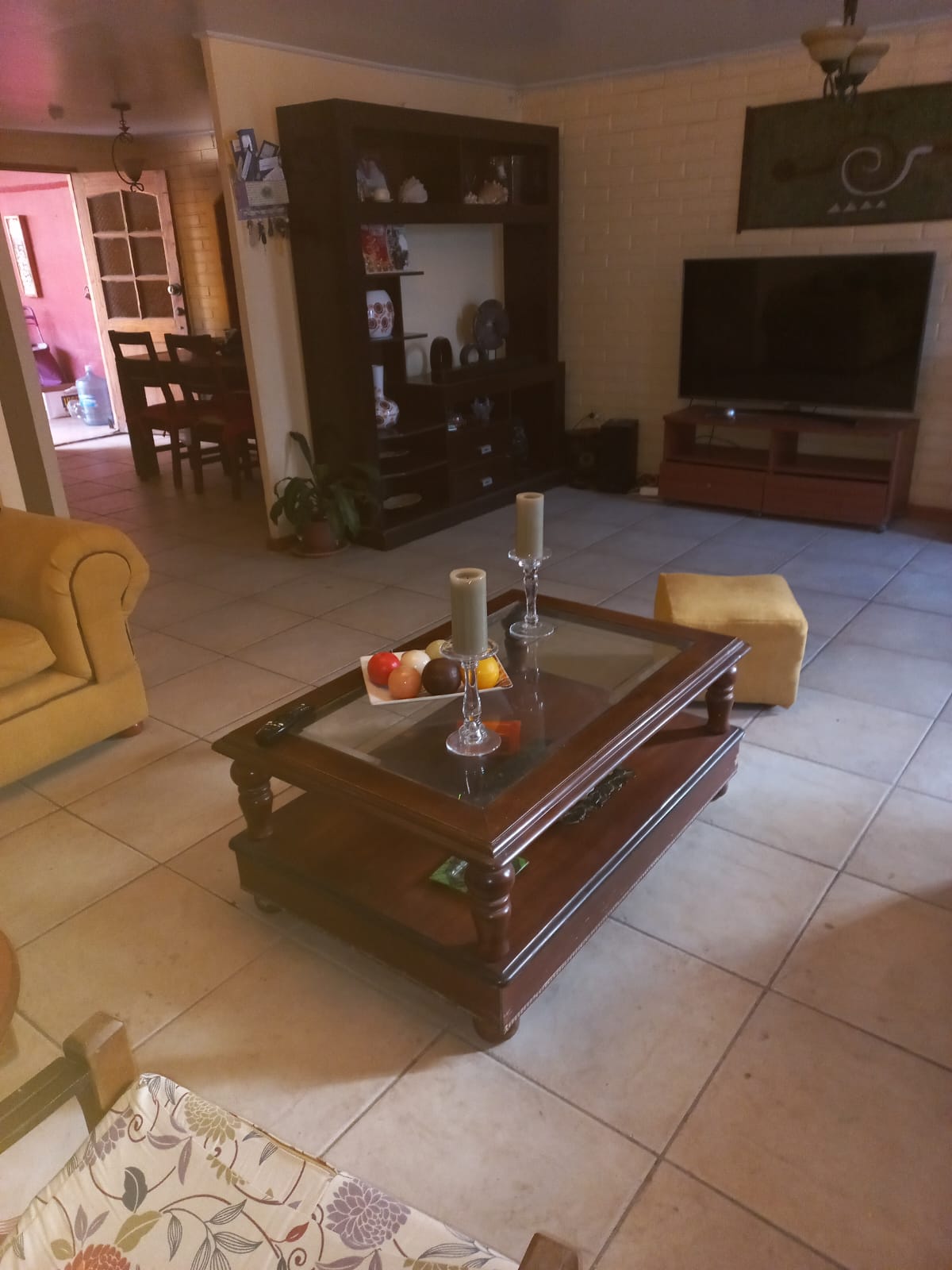 VILLA ARBOLEDA - PRINCIPALMENTE ESTUDIANTES/EMPRESAS.-